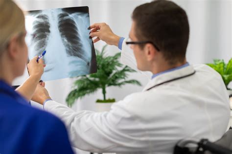 pulmonary doctors in my area.